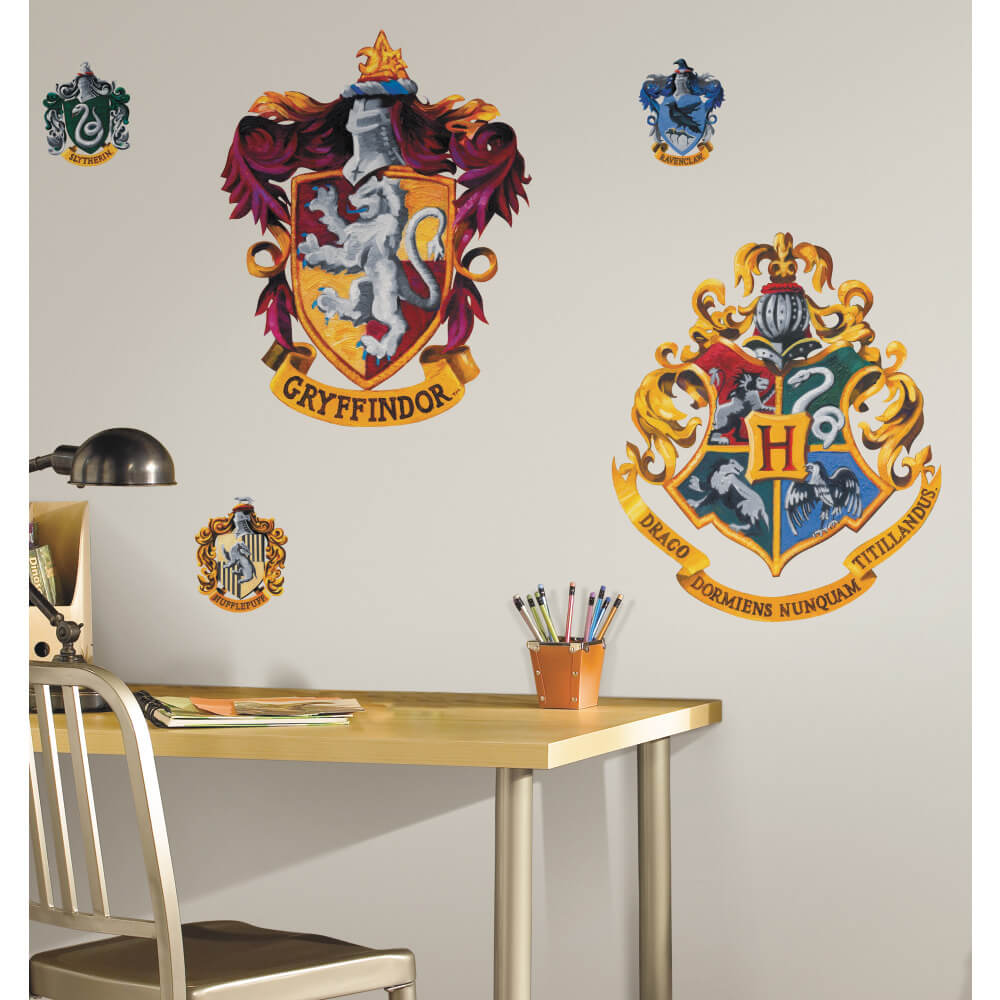 get-harry-potter-crest-wall-decals-supply_0.jpg